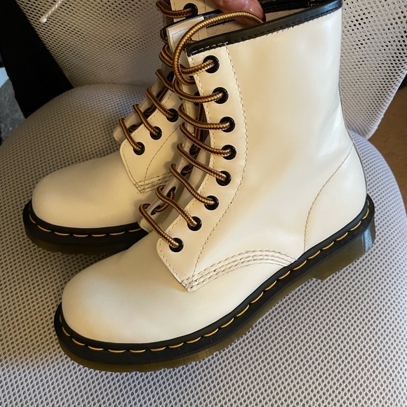 Dr. Martens — Smooth Leather 1460 Boots - Picture 2 of 5